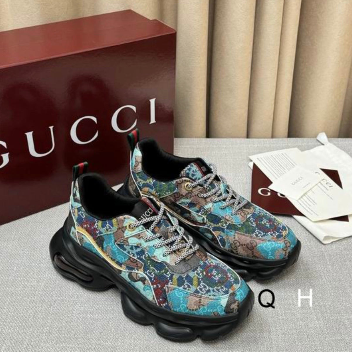Gucci Sneakers